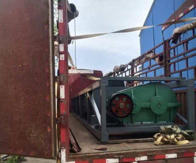 玻璃洗滌機(jī)發(fā)貨青島玻璃瓶制造廠